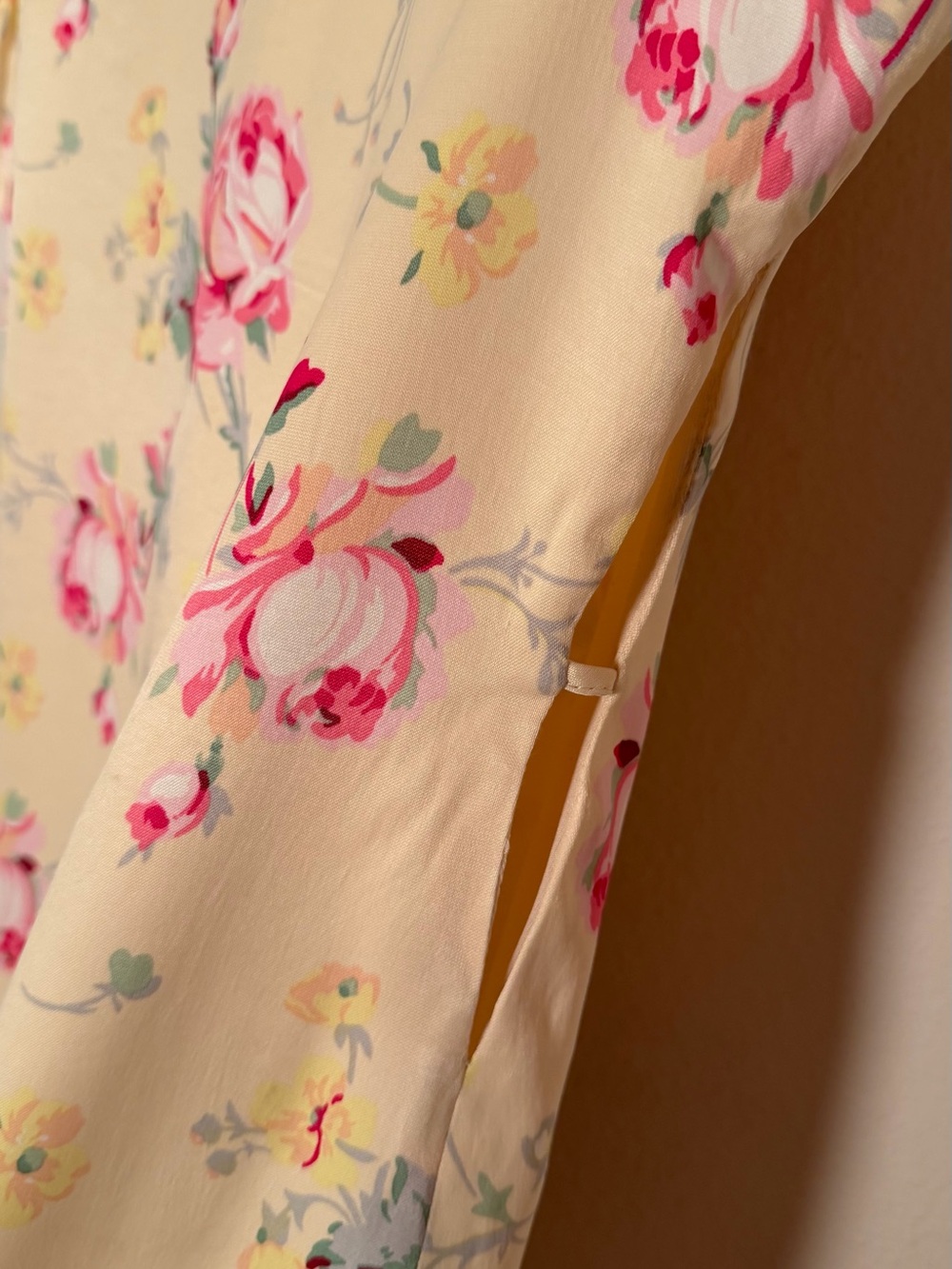 Zara Lt Yellow Short Sleeve Dress wPink Rose Floral Print Cutout Slits - Picture 10 of 16